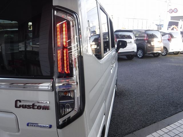 SUZUKI Spacia custom 4WD 2025