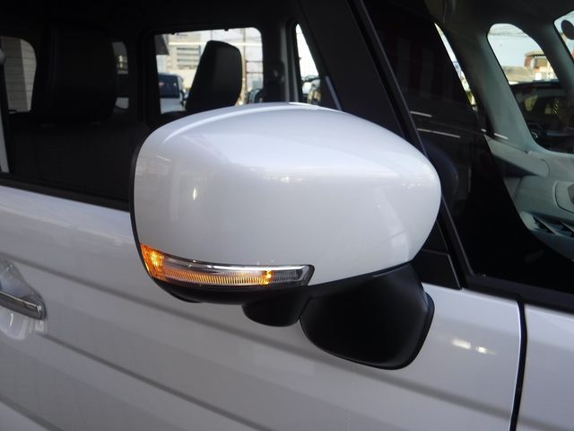 SUZUKI Spacia custom 4WD 2025