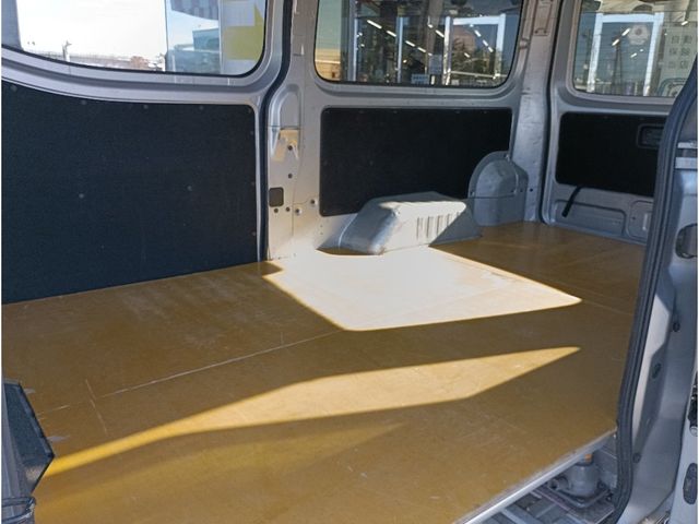 NISSAN NV350 CARAVAN 4WD 2020