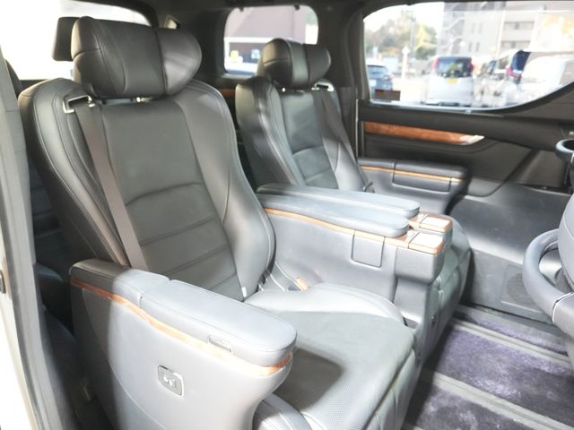 TOYOTA ALPHARD hybrid 4WD 2017