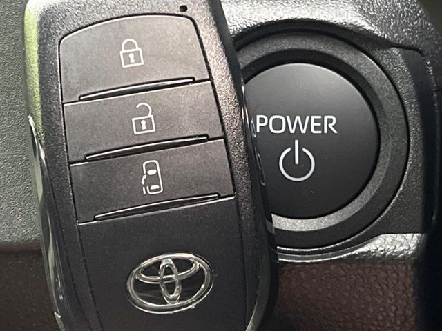 TOYOTA SIENTA HYBRID 2025