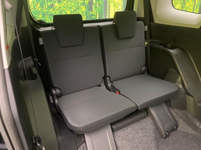 TOYOTA SIENTA HYBRID 2025