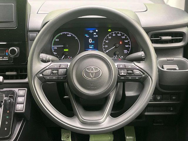 TOYOTA SIENTA HYBRID 2025