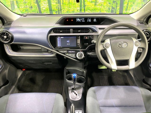 TOYOTA AQUA 2016