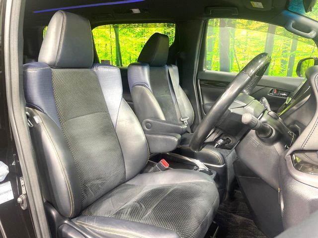 TOYOTA VELLFIRE 2017