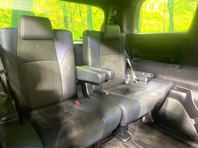 TOYOTA VELLFIRE 2017