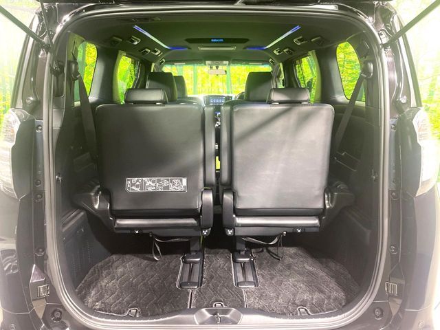 TOYOTA VELLFIRE 2017