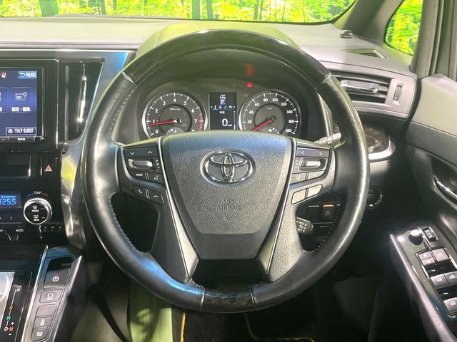 TOYOTA VELLFIRE 2017