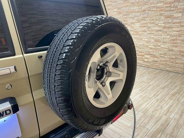 TOYOTA LANDCRUISER van 2015