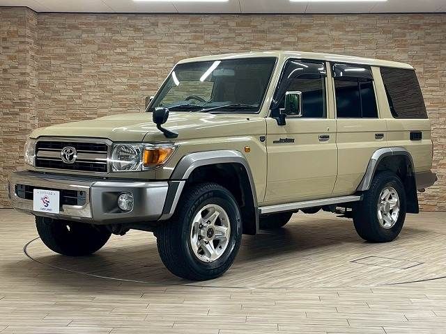 TOYOTA LANDCRUISER van 2015