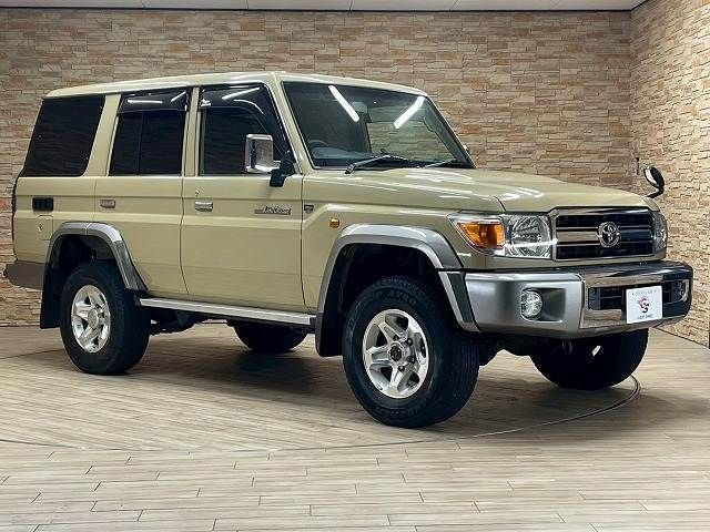 TOYOTA LANDCRUISER van 2015