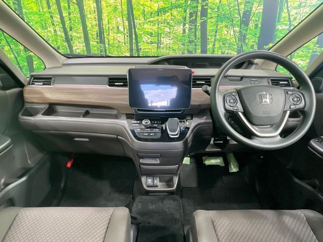 HONDA FREED HYBRID 2023