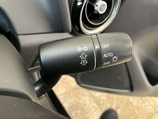 MAZDA DEMIO 4WD 2015