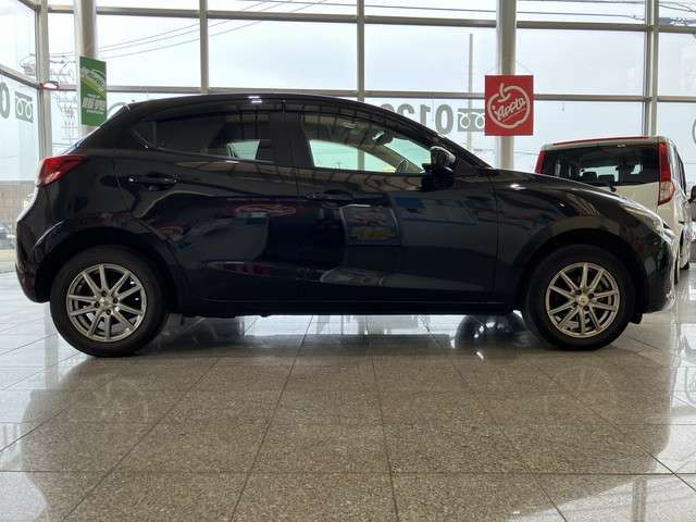 MAZDA DEMIO 4WD 2015