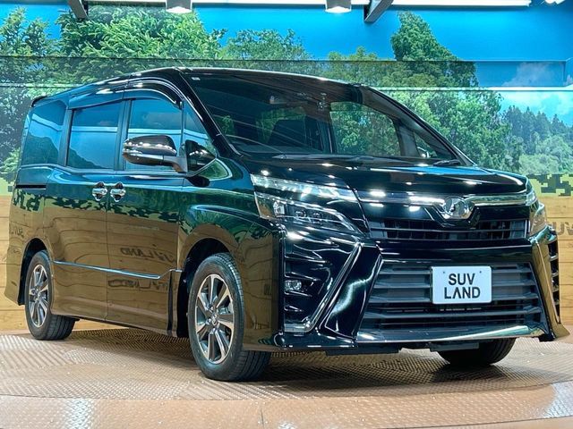 TOYOTA VOXY 2018