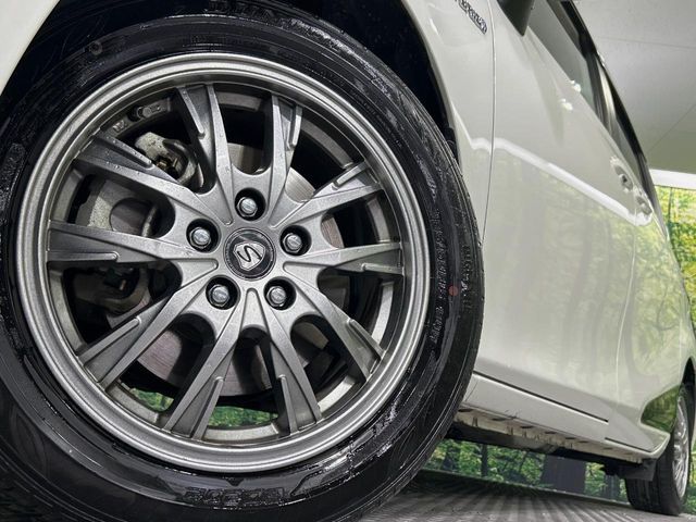 TOYOTA SIENTA HYBRID 2016