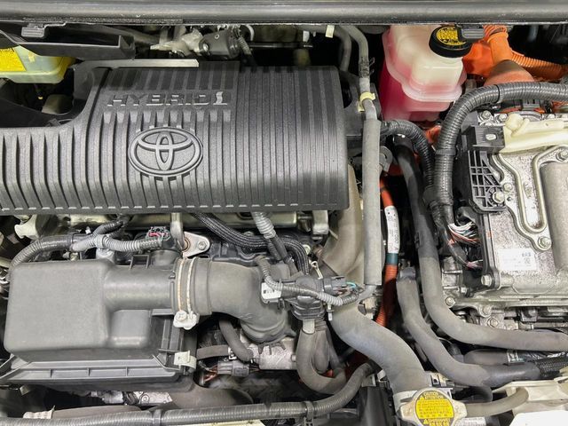 TOYOTA SIENTA HYBRID 2016