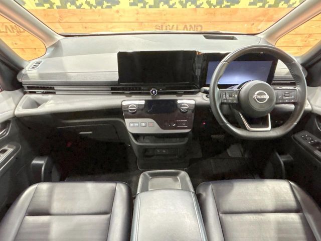 NISSAN SERENA  WG 2023