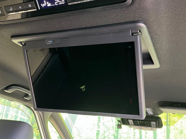 TOYOTA VOXY 4WD 2024