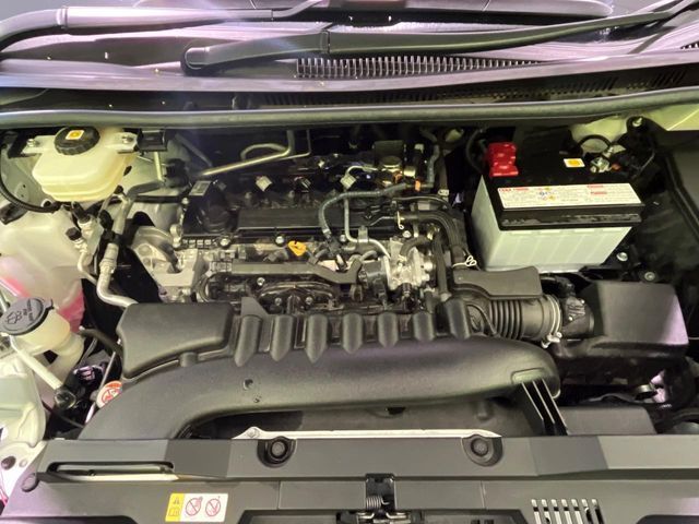 TOYOTA VOXY 4WD 2024