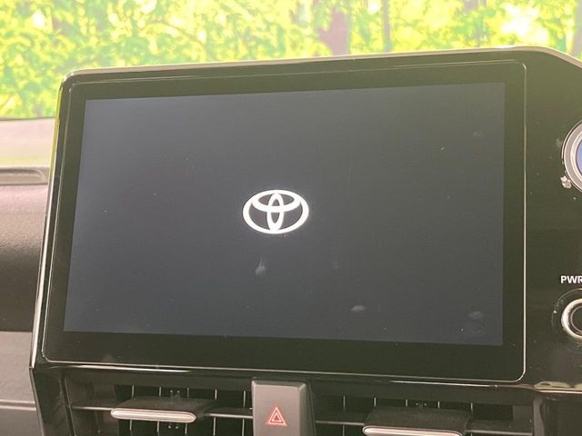 TOYOTA VOXY HYBRID 2023