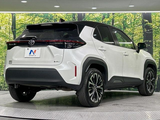 TOYOTA YARIS CROSS HYBRID 2025