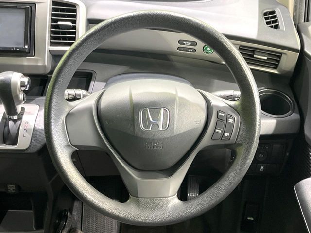 HONDA FREED 2012