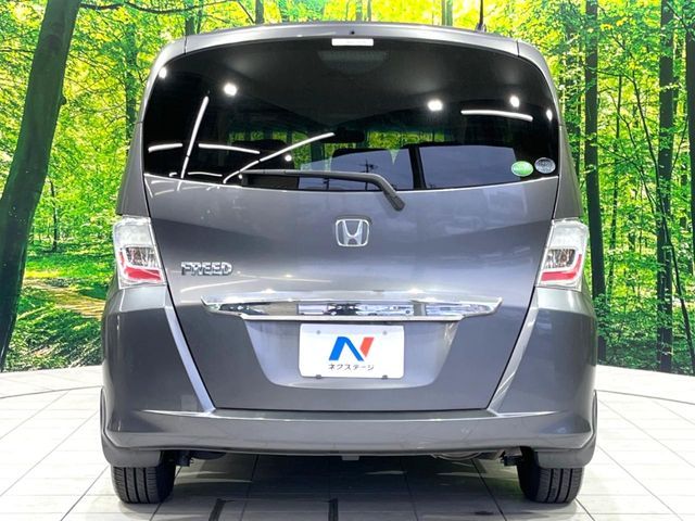 HONDA FREED 2012