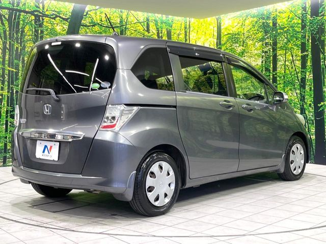 HONDA FREED 2012