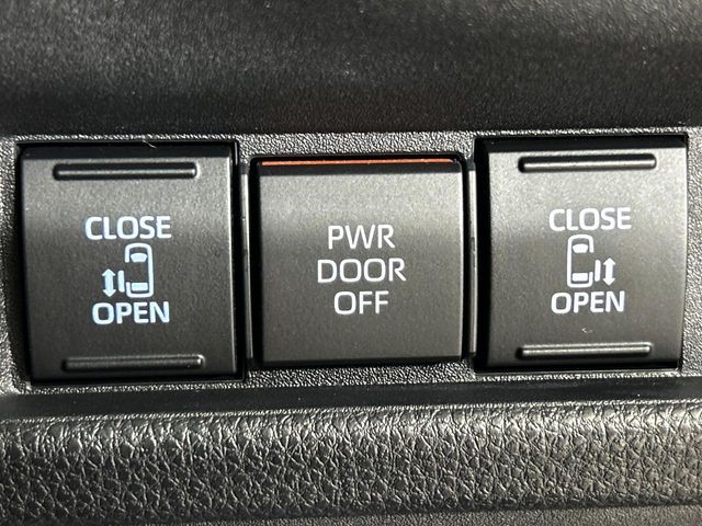 TOYOTA SIENTA HYBRID 2023