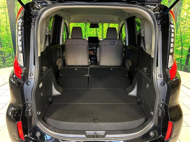 TOYOTA SIENTA HYBRID 2023