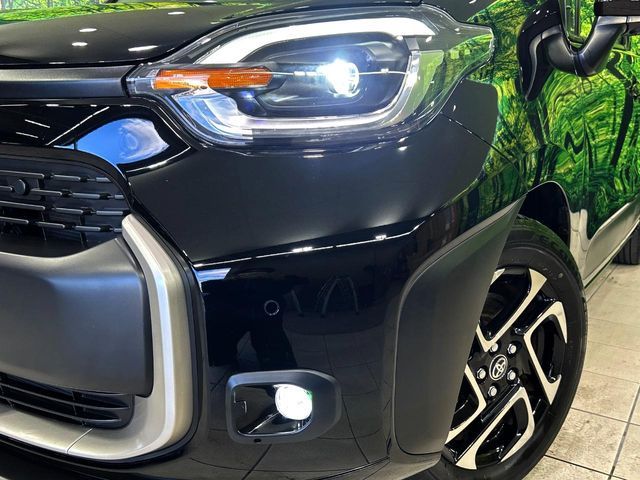 TOYOTA SIENTA HYBRID 2023