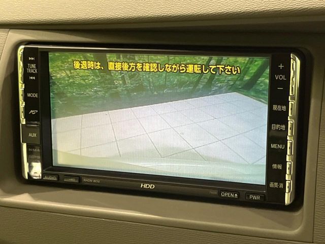 TOYOTA Isis 4WD 2011