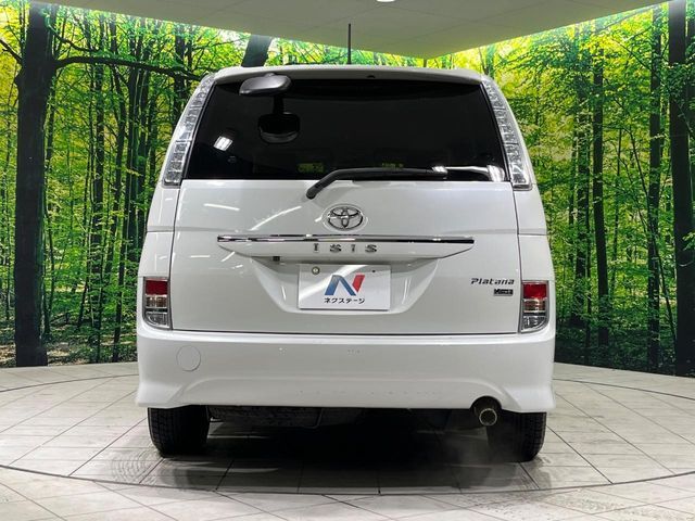 TOYOTA Isis 4WD 2011