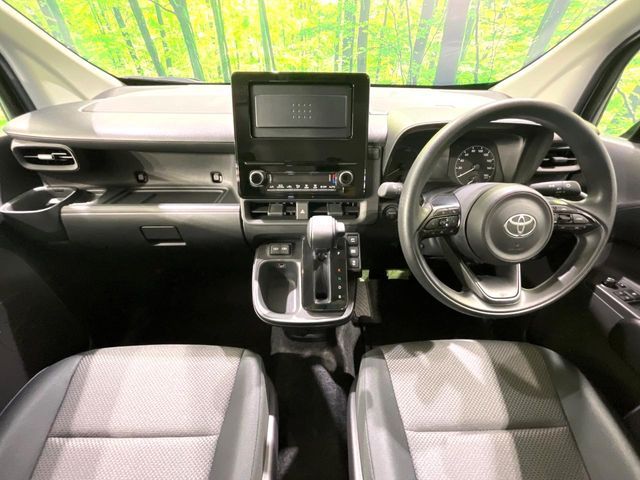 TOYOTA SIENTA HYBRID 2025