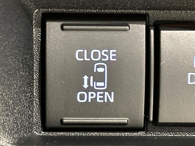 TOYOTA SIENTA HYBRID 2025