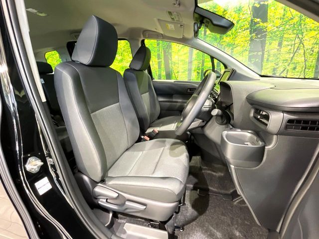 TOYOTA SIENTA HYBRID 2025