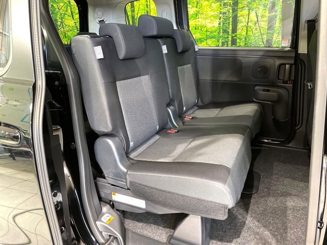 TOYOTA SIENTA HYBRID 2025