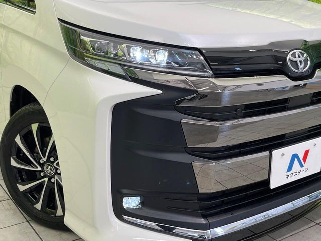 TOYOTA NOAH 2025