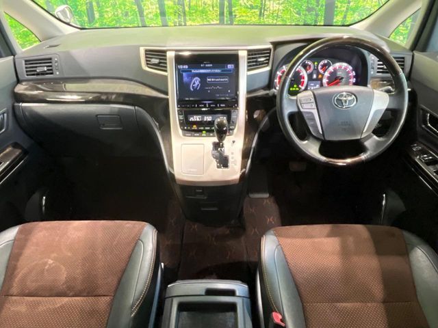 TOYOTA ALPHARD 4WD 2014