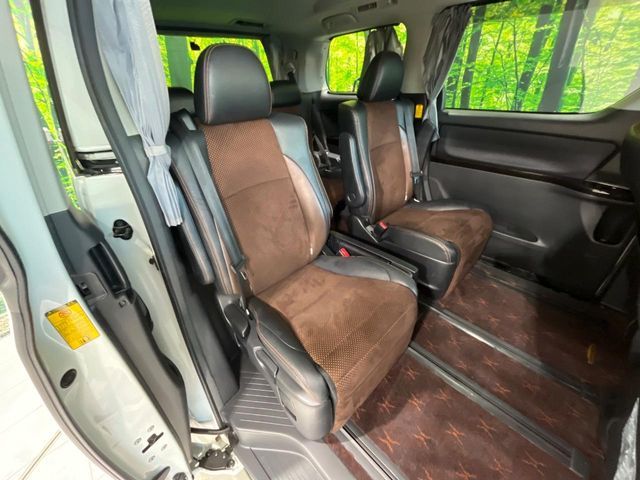 TOYOTA ALPHARD 4WD 2014