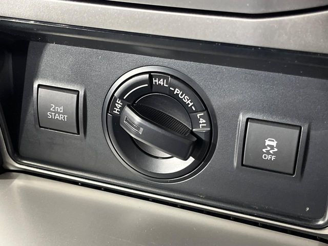 TOYOTA LANDCRUISER PRADO 2018