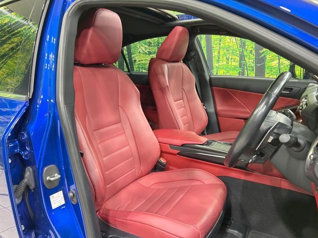 TOYOTA LEXUS IS300 2021