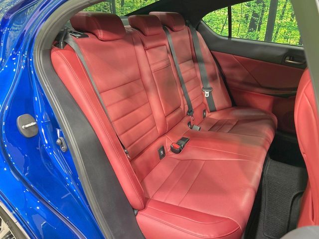 TOYOTA LEXUS IS300 2021