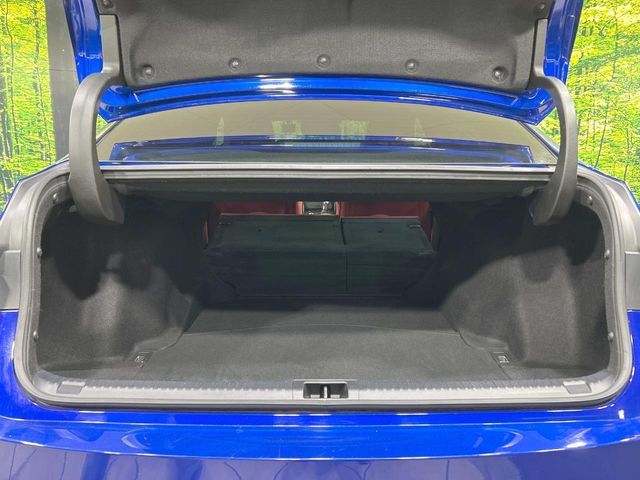 TOYOTA LEXUS IS300 2021