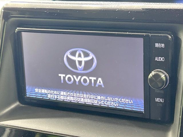 TOYOTA NOAH HYBRID 2016