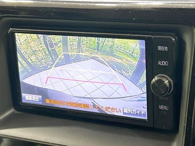 TOYOTA NOAH HYBRID 2016