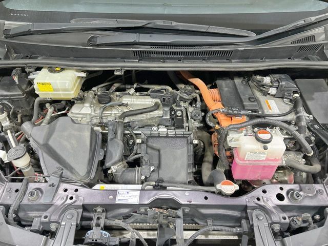 TOYOTA NOAH HYBRID 2016