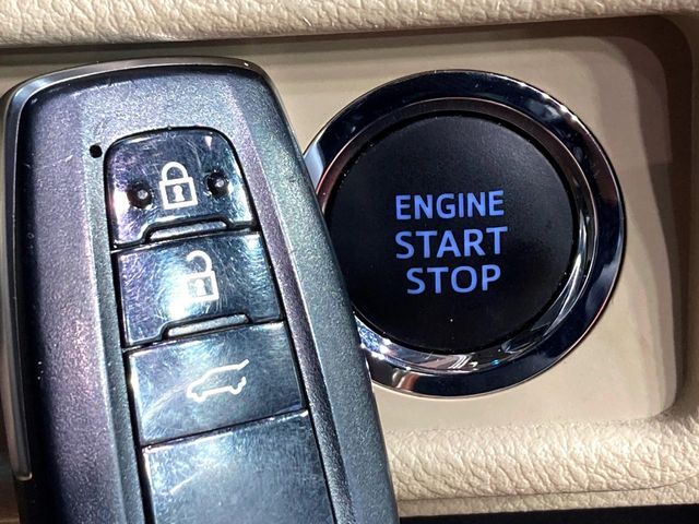 TOYOTA LANDCRUISER PRADO 2023