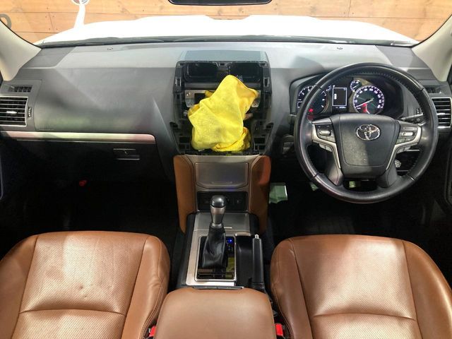 TOYOTA LANDCRUISER PRADO 2022